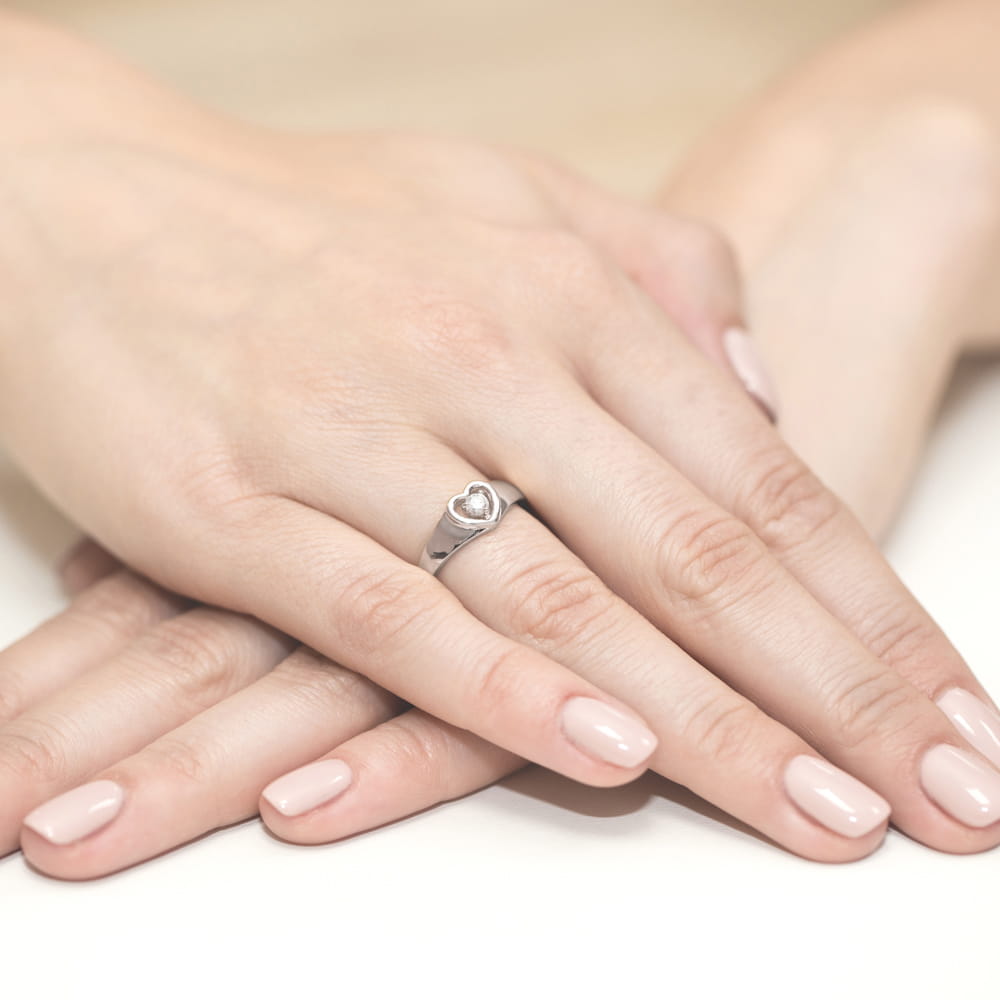 Pierścionek Diament 0,04ct białe złoto - obrazek 4