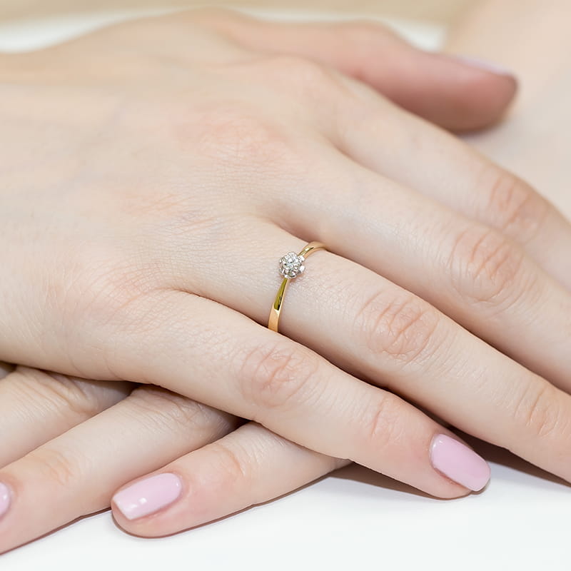 Pierścionek Diament 0,10ct żółte złoto - obrazek 4