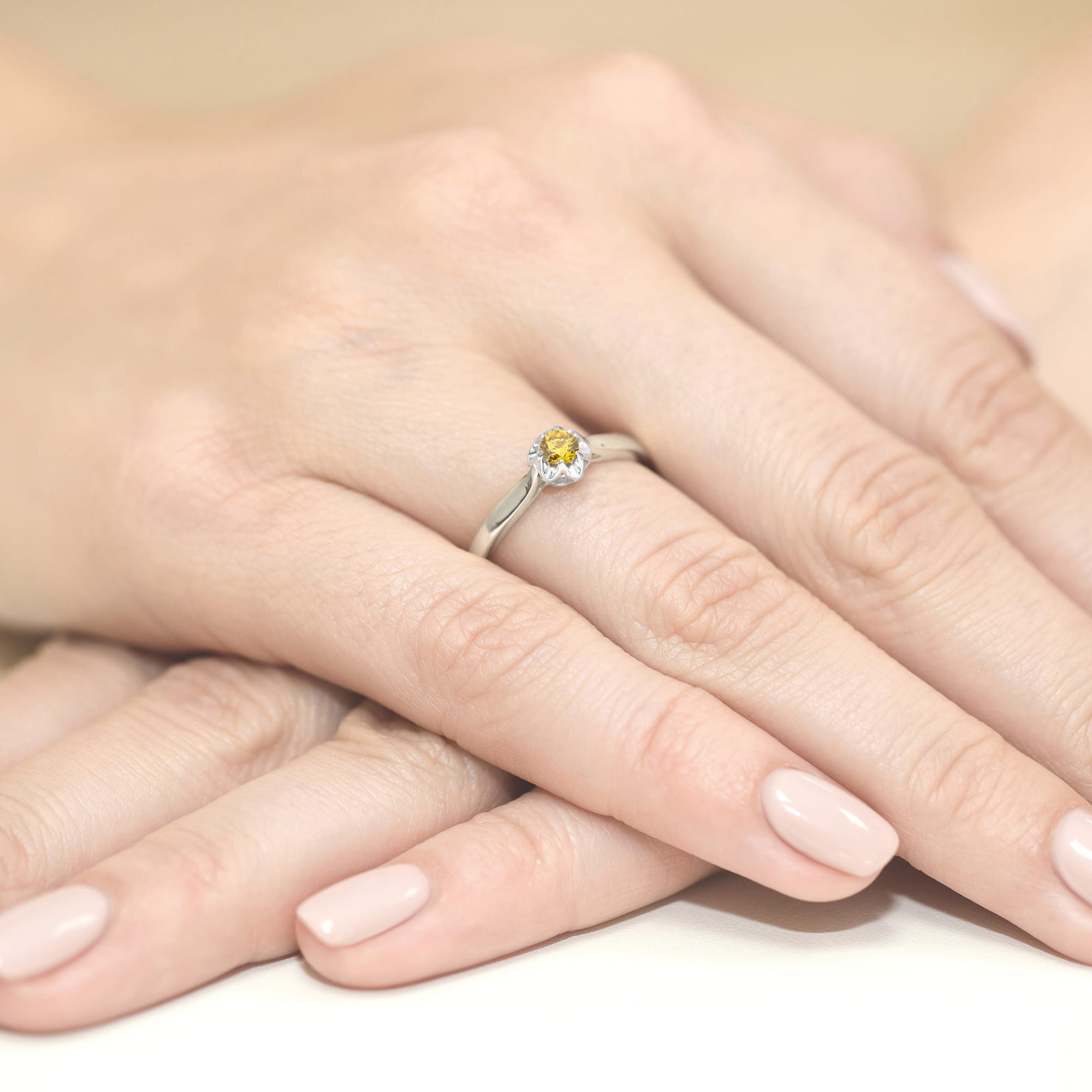 Pierścionek Diament Laboratoryjny żółty 0,15ct białe złoto - obrazek 4