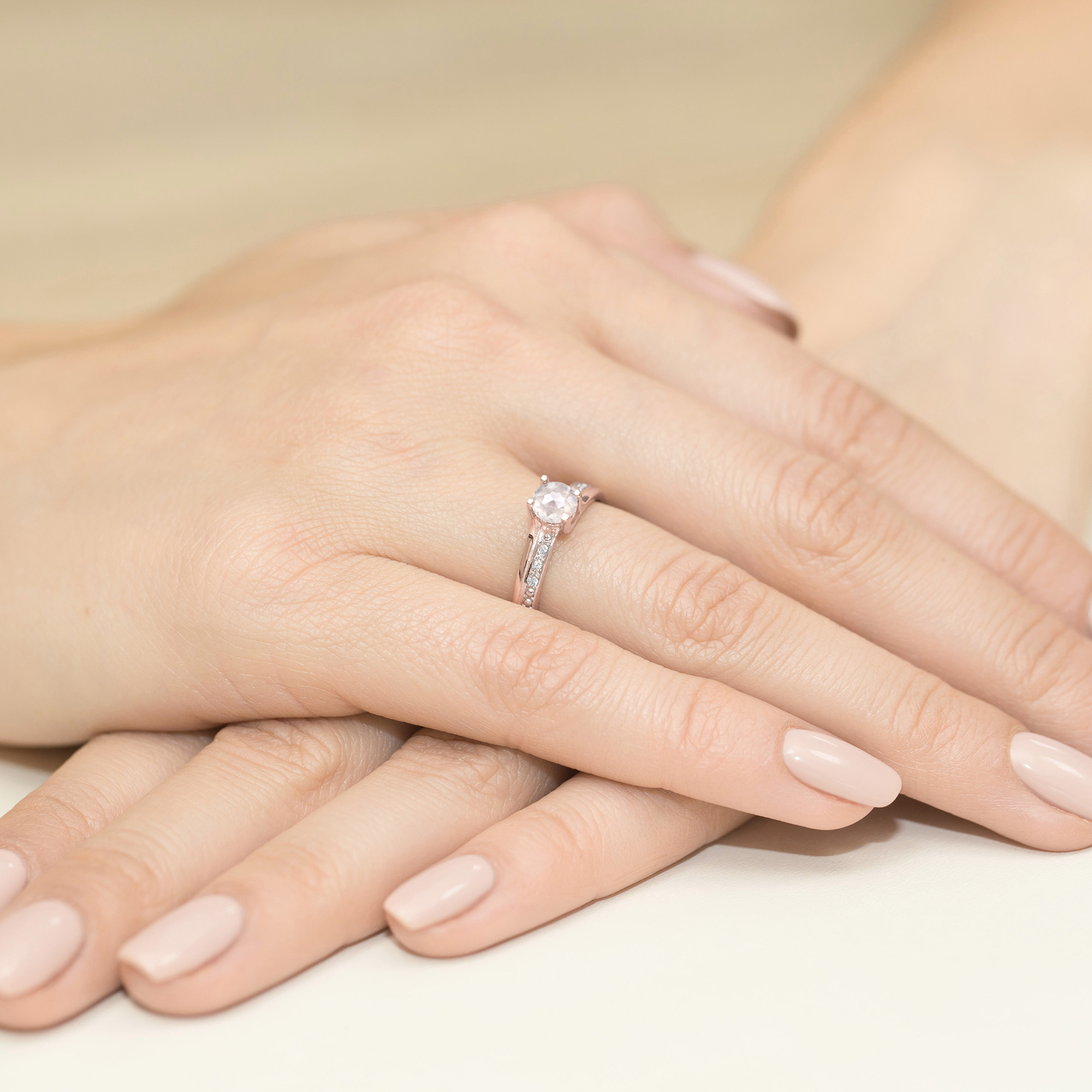 Pierścionek Biały Szafir 0,60ct różowe złoto - obrazek 4