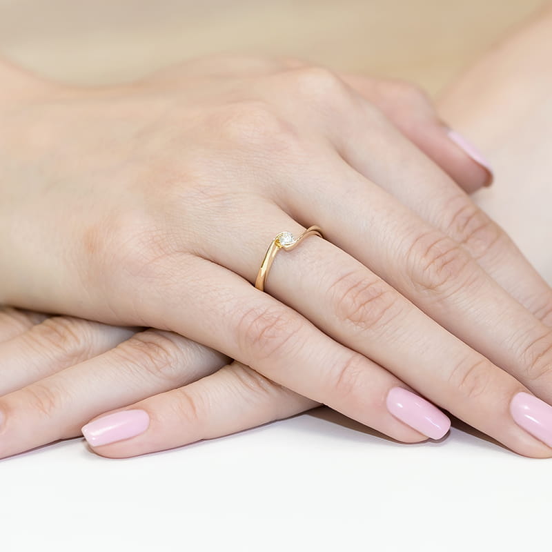 Pierścionek Diament 0,13ct żółte złoto 375 - obrazek 4