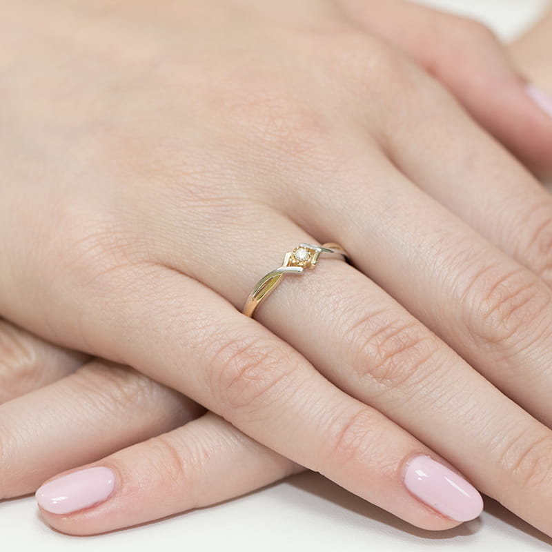 Pierścionek Diament 0,04ct Żółte złoto 375 - obrazek 4