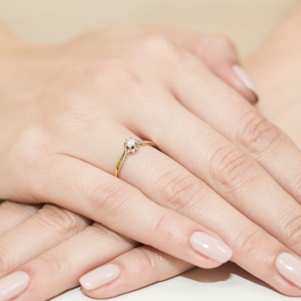 Pierścionek Diament 0,10ct żółte złoto - obrazek 4