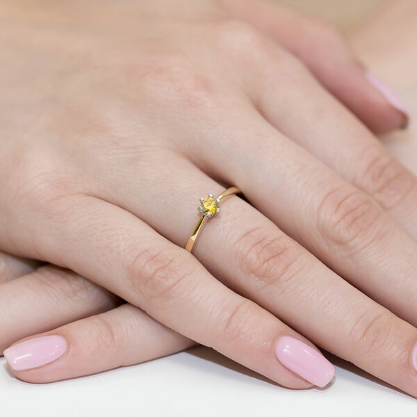 Pierścionek Diament Laboratoryjny żółty 0,15ct żółte złoto 375