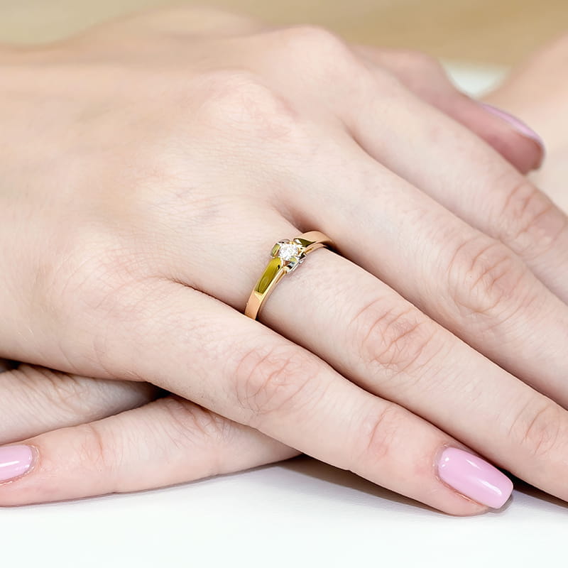 Pierścionek Diament 0,04ct żółte złoto - obrazek 4