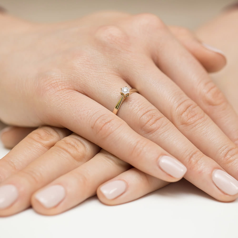 Pierścionek Diament 0,05ct żółte złoto - obrazek 4