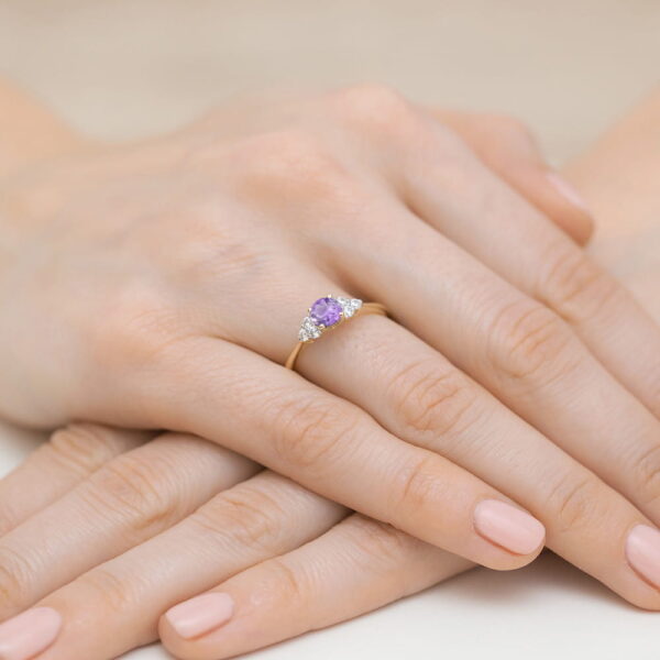 Pierścionek Ametyst 0,50ct żółte złoto 375