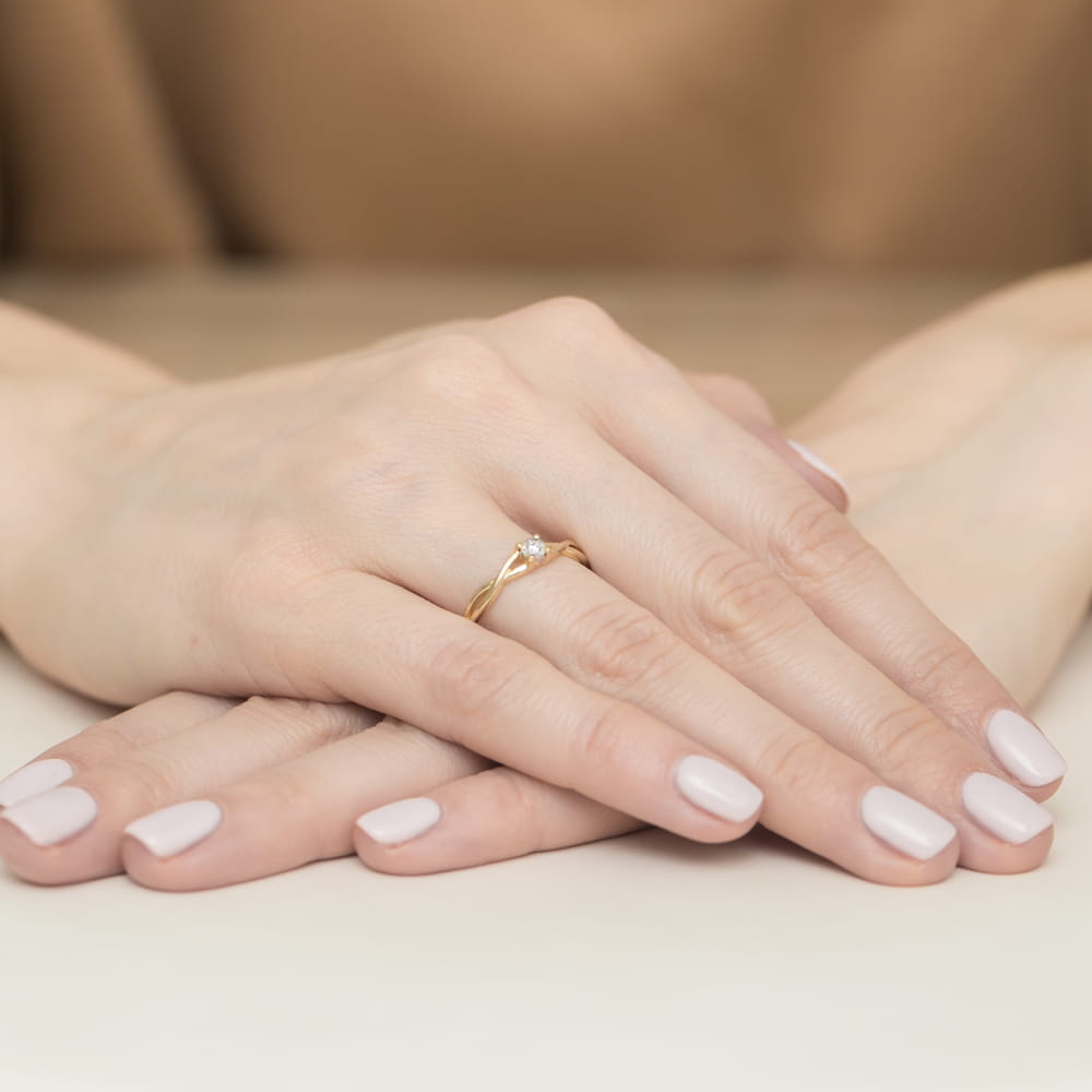 Pierścionek Diament 0,03ct żółte złoto - obrazek 4