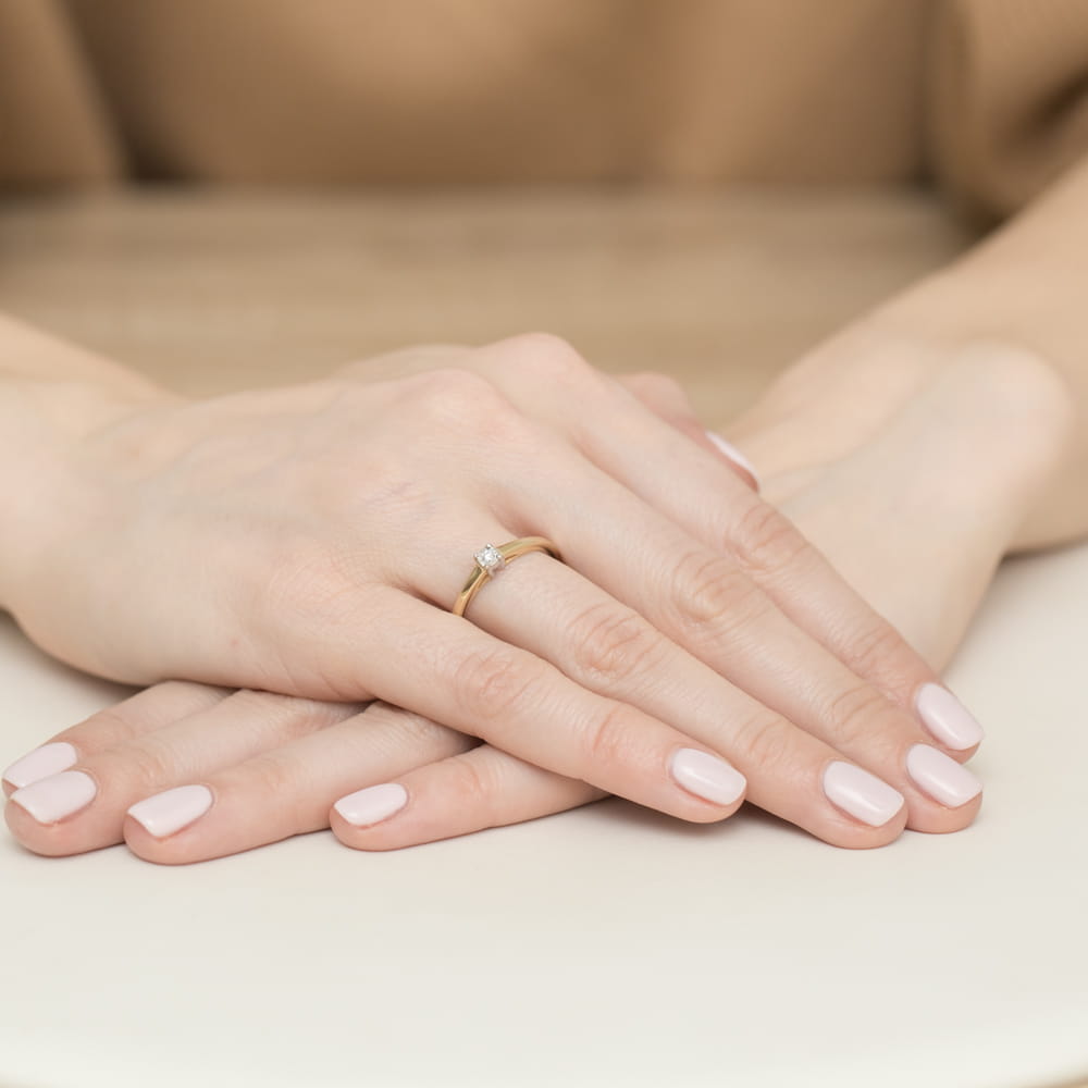 Pierścionek Diament 0,03ct żółte złoto - obrazek 4