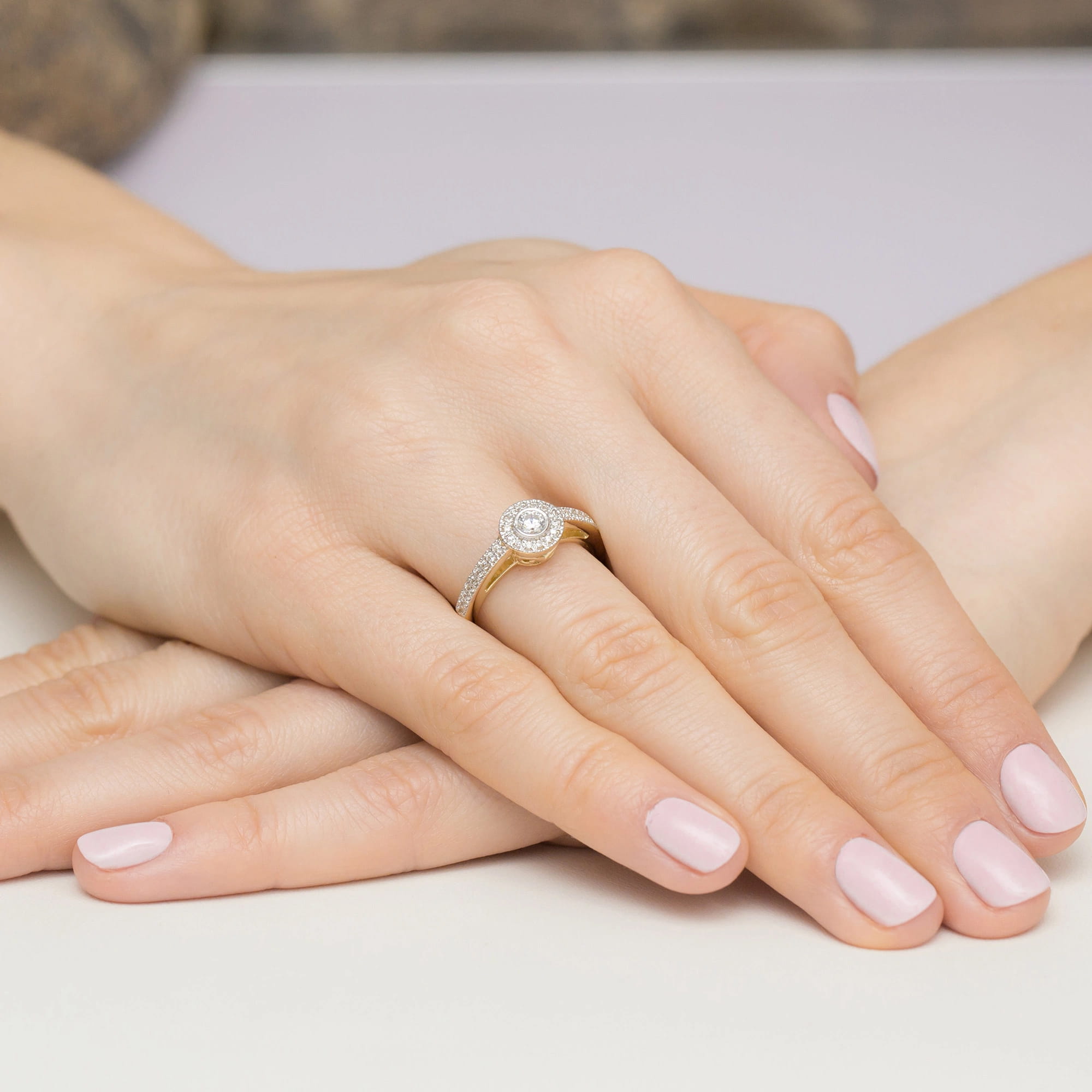 Pierścionek Diament 0,15ct żółte złoto - obrazek 4