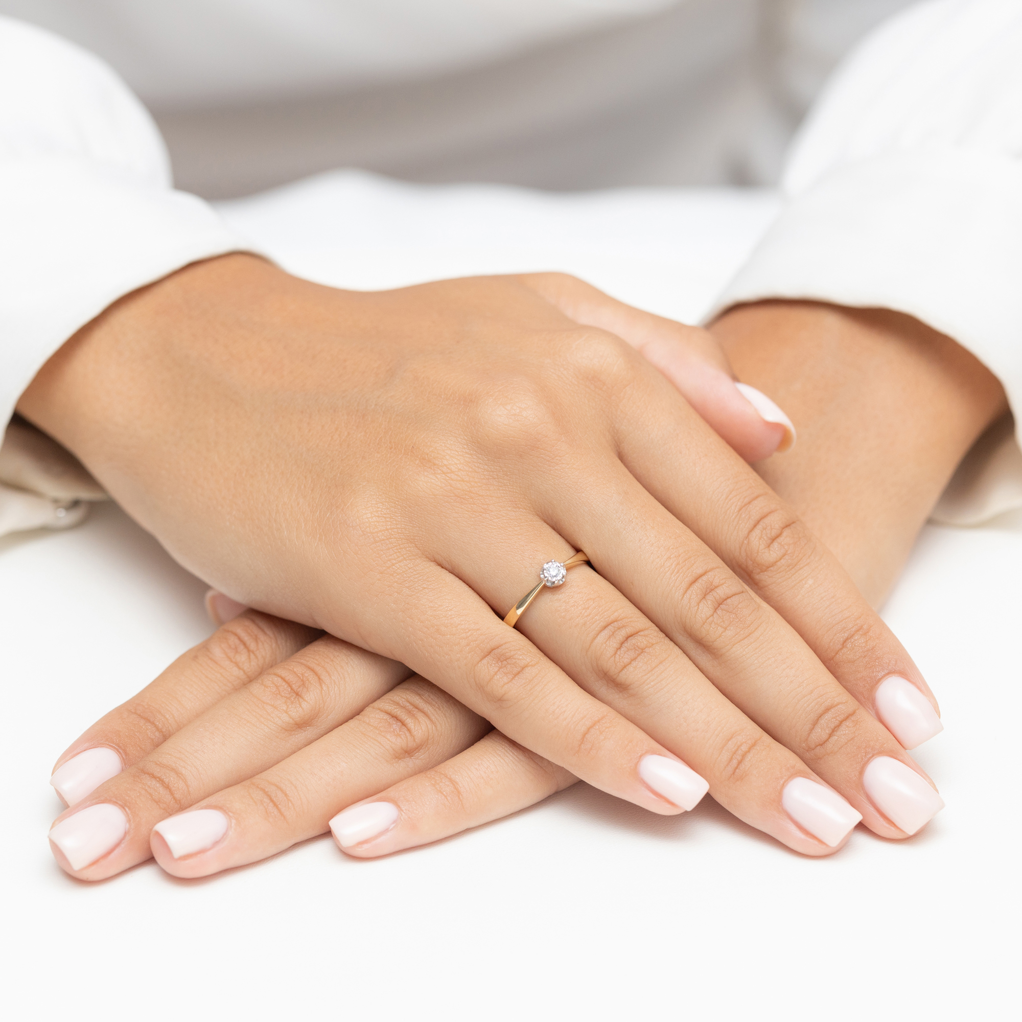 Pierścionek Diament 0,06ct żółte złoto - obrazek 4