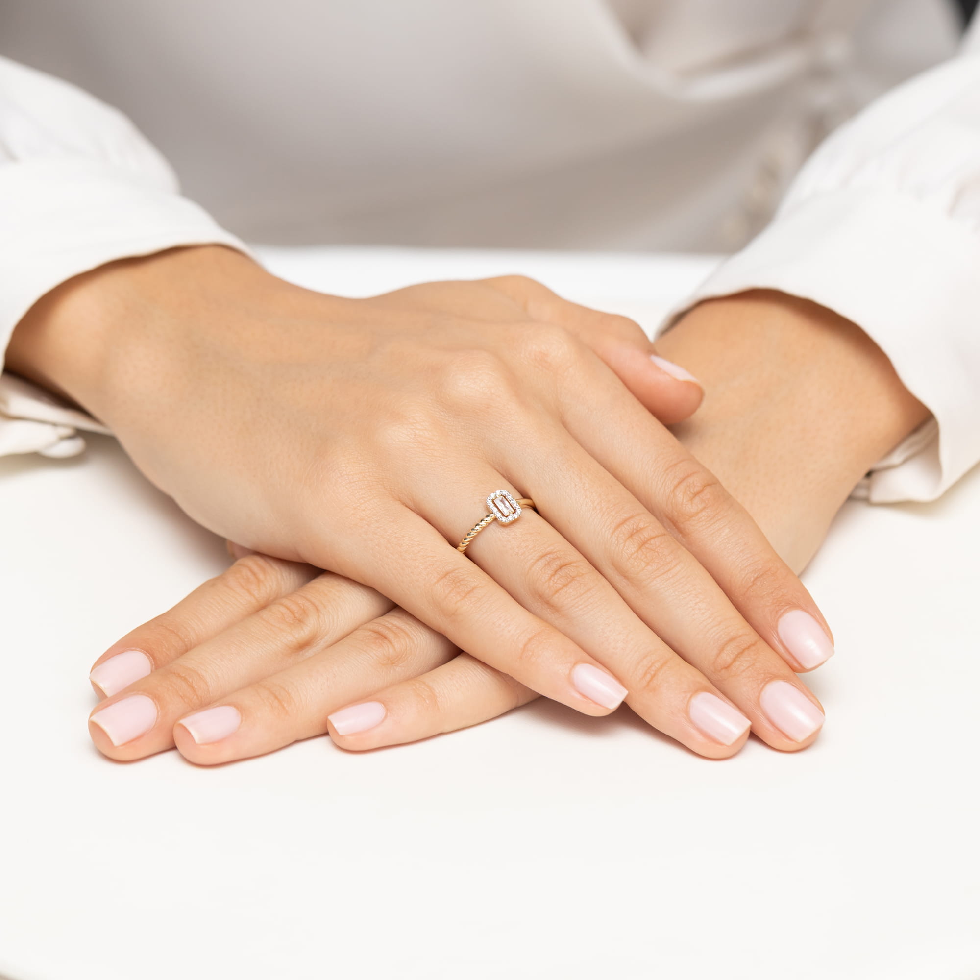 Pierścionek Diament 0,13ct żółte złoto 375 - obrazek 4
